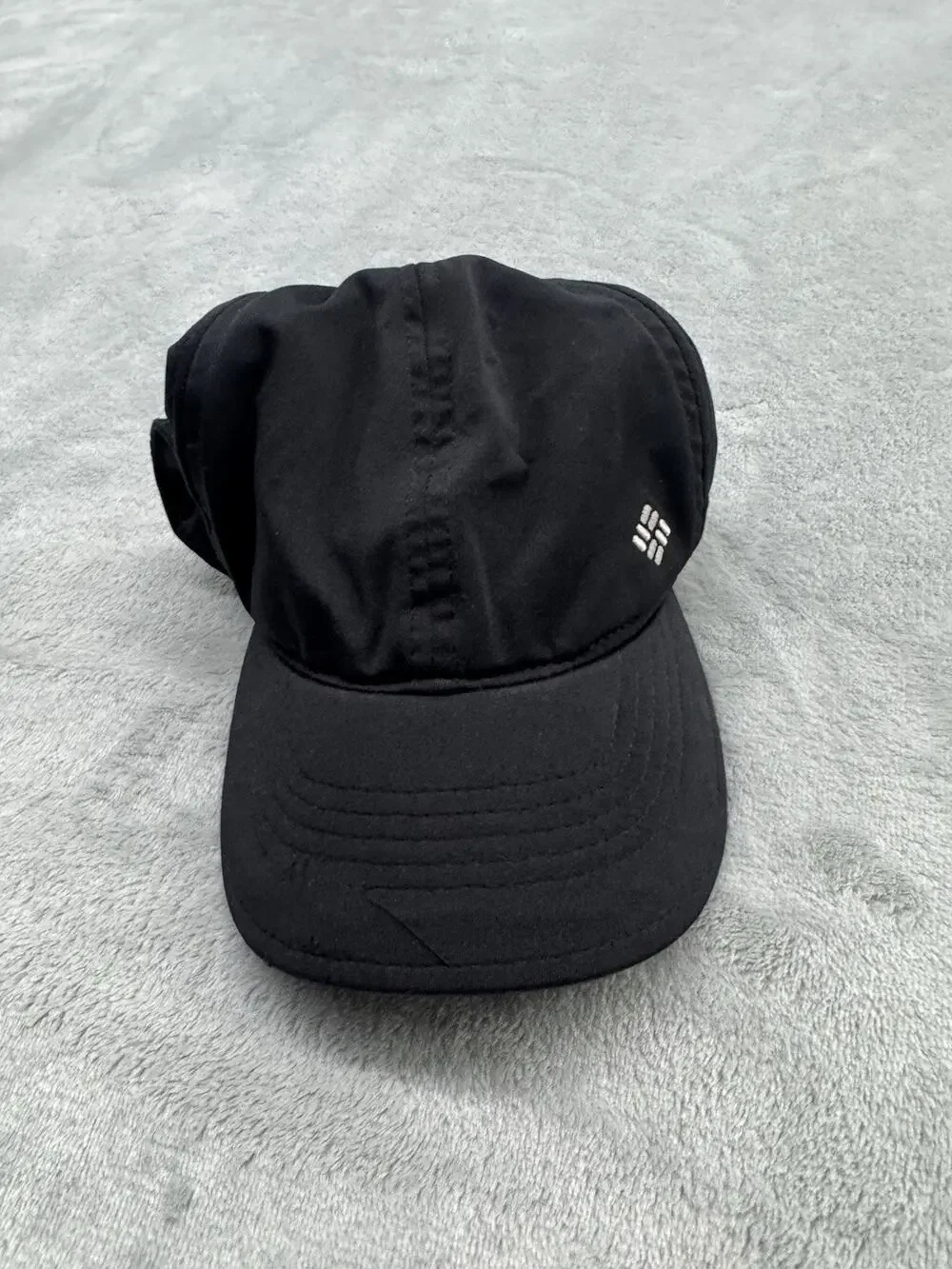 Columbia Hat Cap Strap Back One Size Black Omni-Freeze Ice Logo Youth small